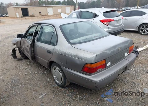 1995 Toyota Corolla z USA, uszkodzony, nr VIN JT2AE04B9S0099866
